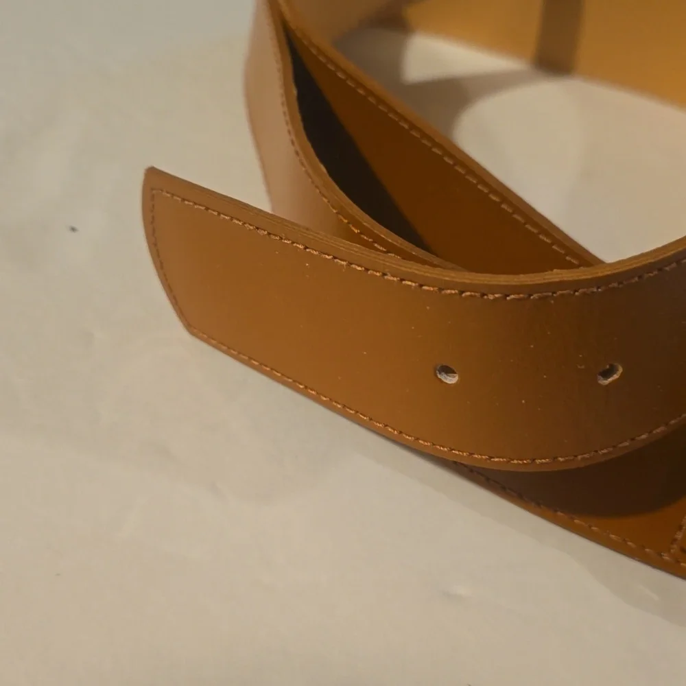 Vintage Leana Shop Mens TAN Leather Belt unique Gold Buckle New  Sz.2X